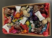 Chokoladeæske med chokoladekugler/chokoladetrøfler/Summerbird Amber flowpack